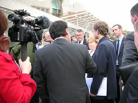 dairy farmers talk with politicians